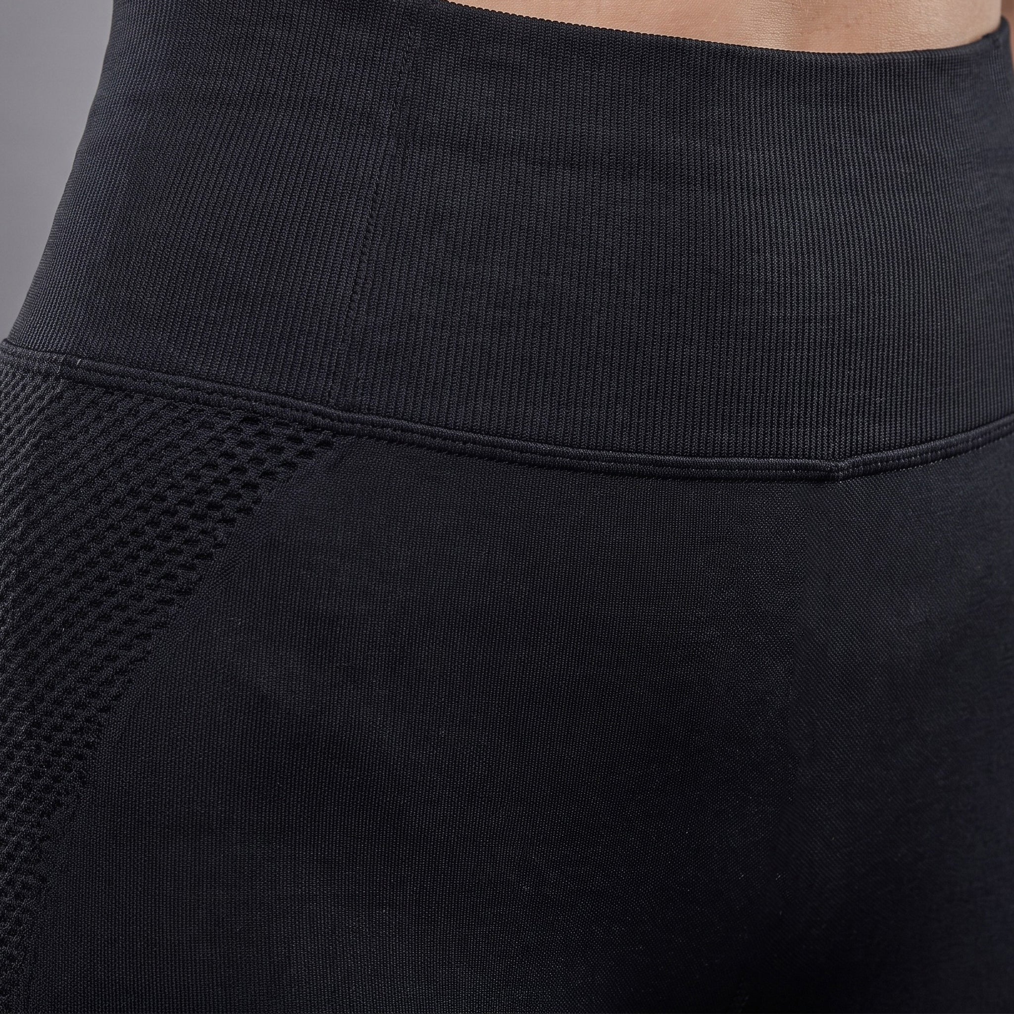 Contour Shorts