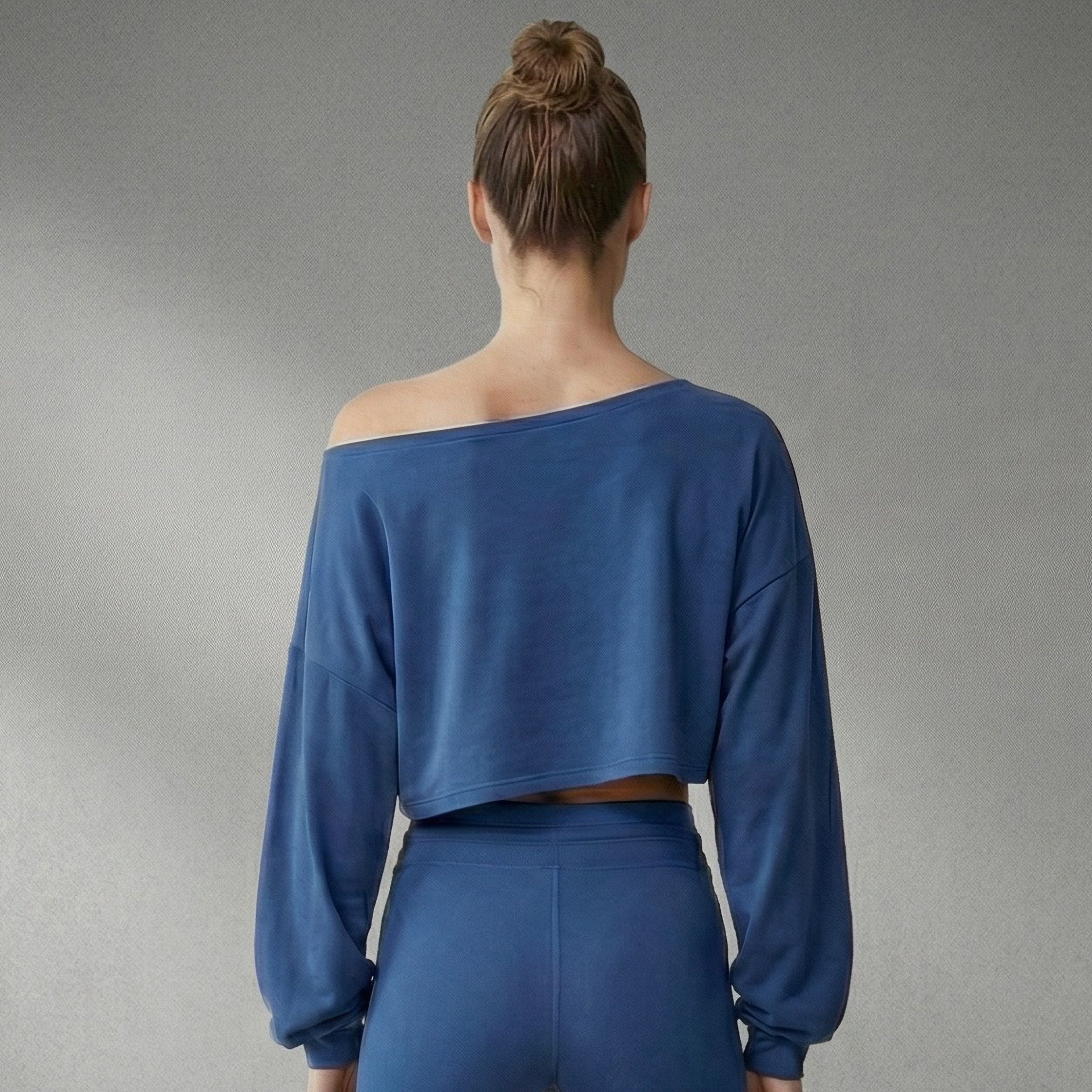 drapeflownavy2top.jpg